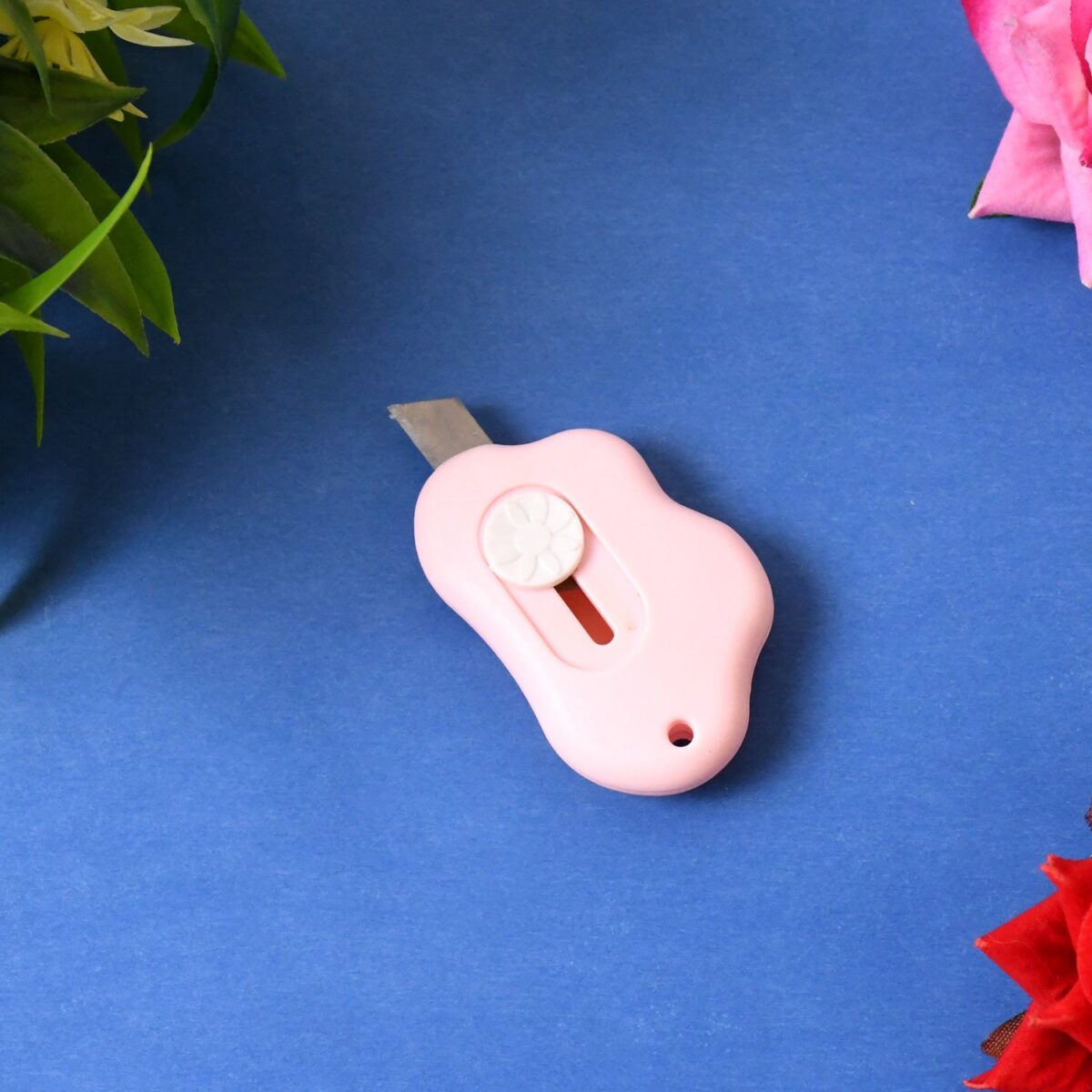 Mini Cloud Cutter (1 Pc): Portable & Safe Box Opener (Multiple Uses) - Image 1