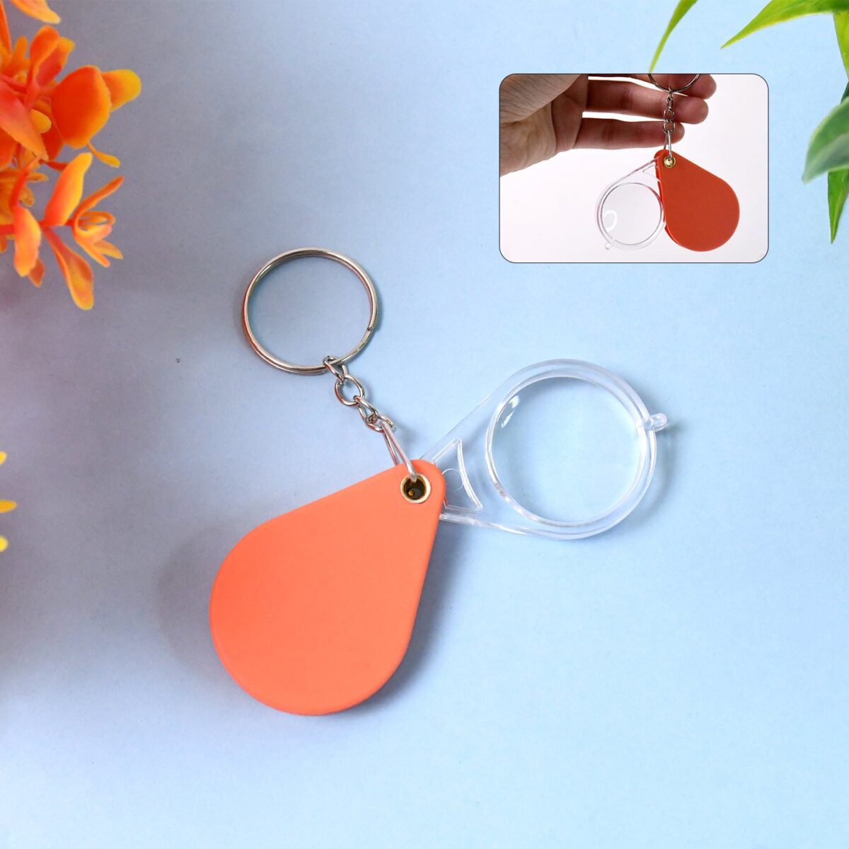 Folding Magnifier, Portable Mini Magnifier Keychain (1 Pc) - Image 1