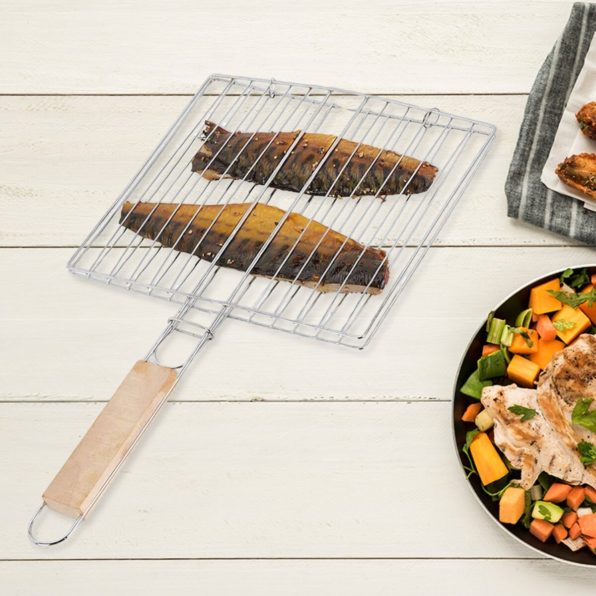 Kitchen Square Roaster Grill Barbecue Grill with Wooden Handle - Image 1