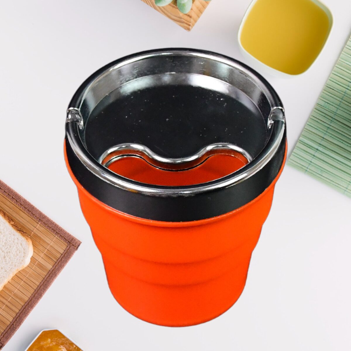 Plastic Car Ashtray Holder Cup with Lid (1 Pc) - Image 3