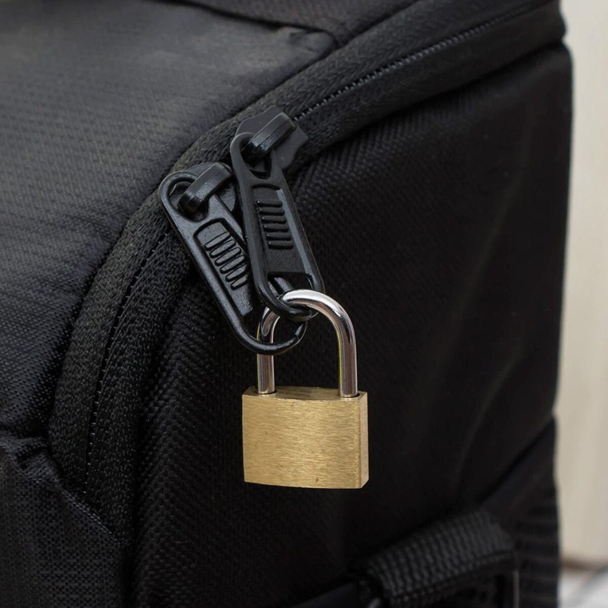 Solid Imitation Copper Lock - Image 7