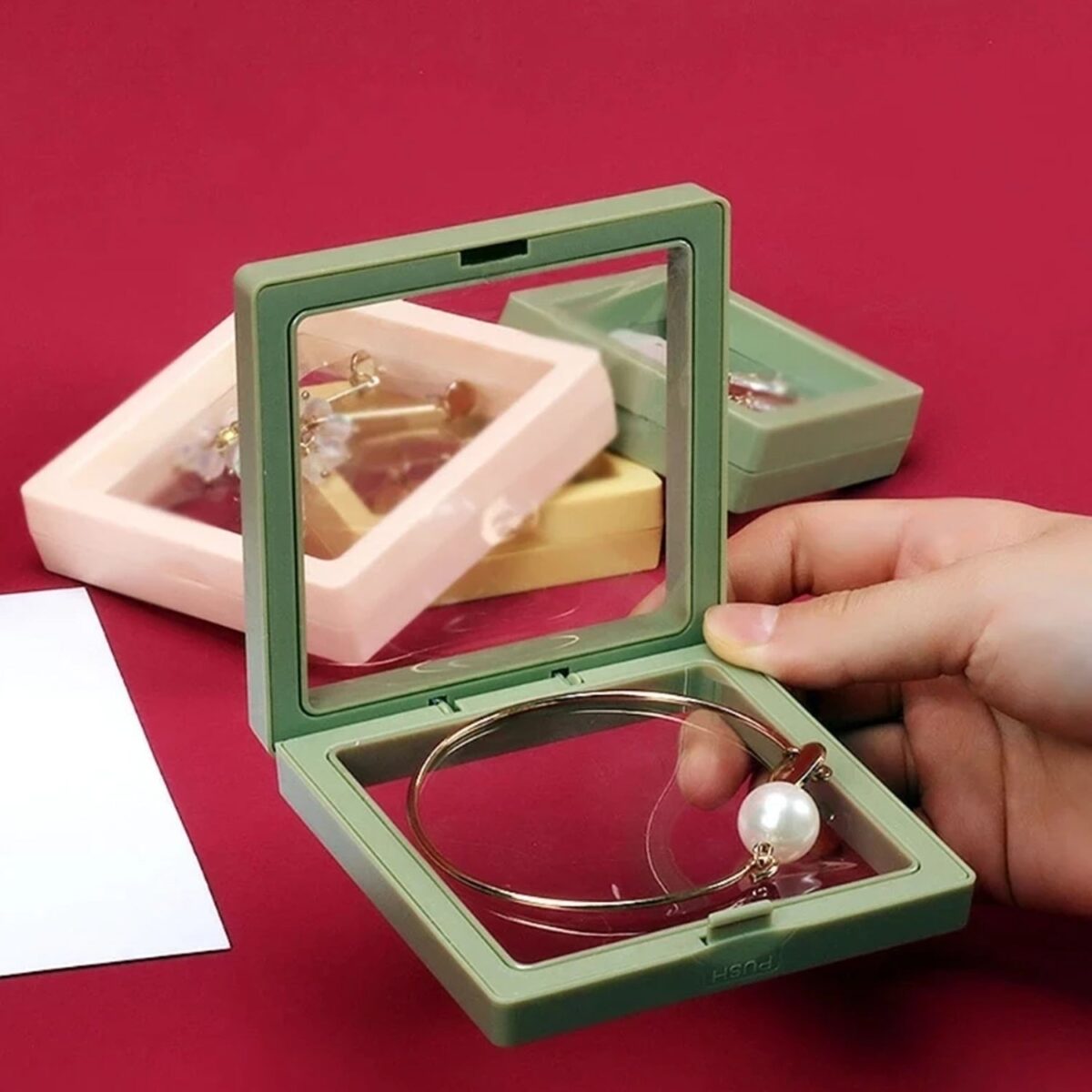 Gift Packaging 3D Floating Frame Display Case (1 Pc) - Image 1