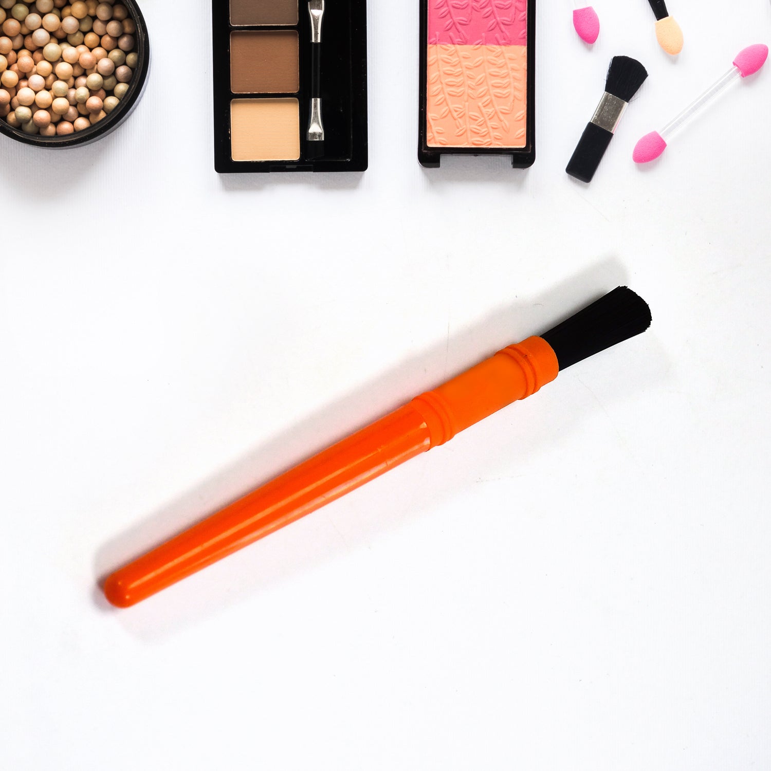 02_69dfbeb9-3232-4cb0-9e2b-c8df25cc9f12.jpg Multicolor Portable Painting Brush Set for Artists & Students - Image 1