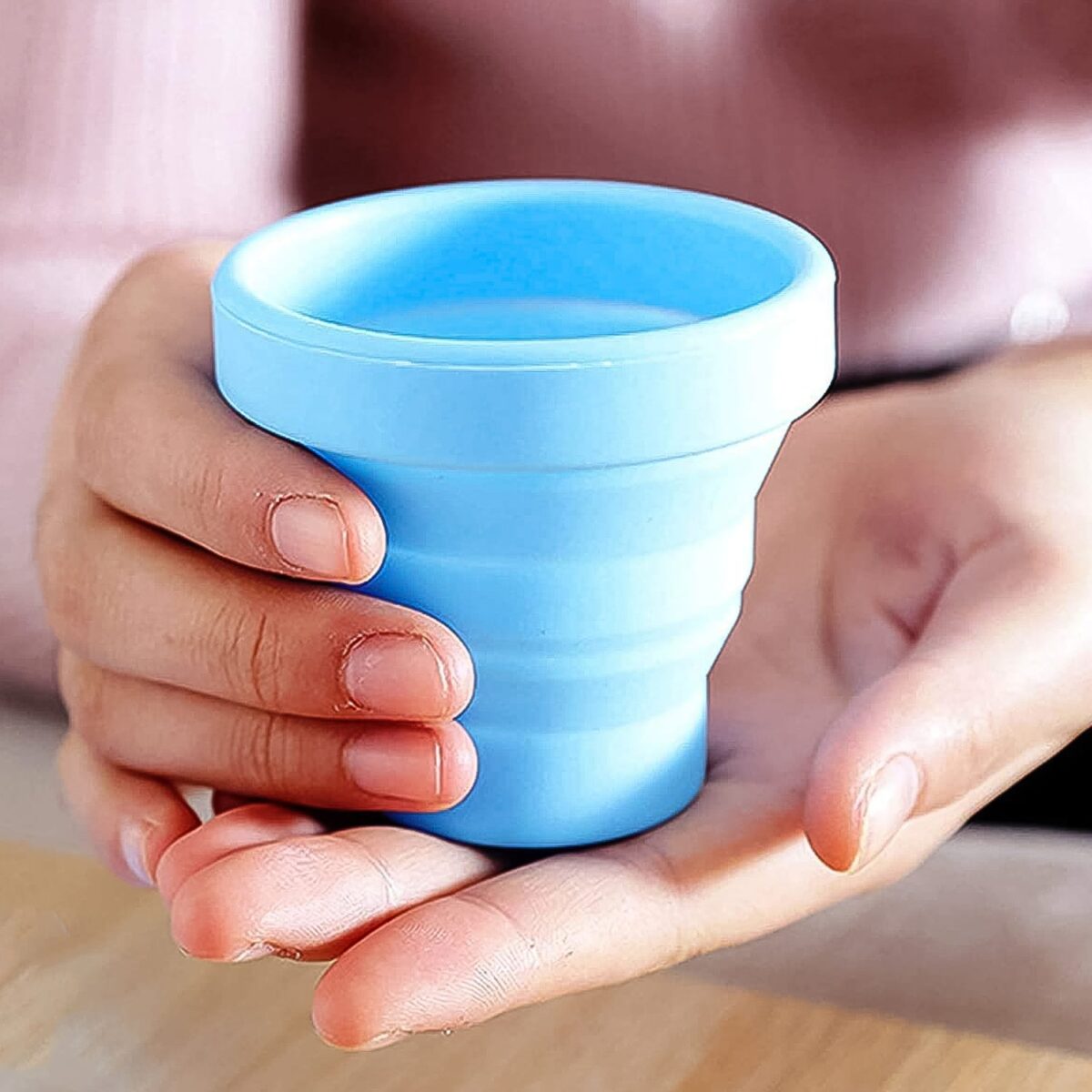 Round Silicone Foldable Glass, Foldable Travel Mug Without Lid (1 Pc) - Image 3