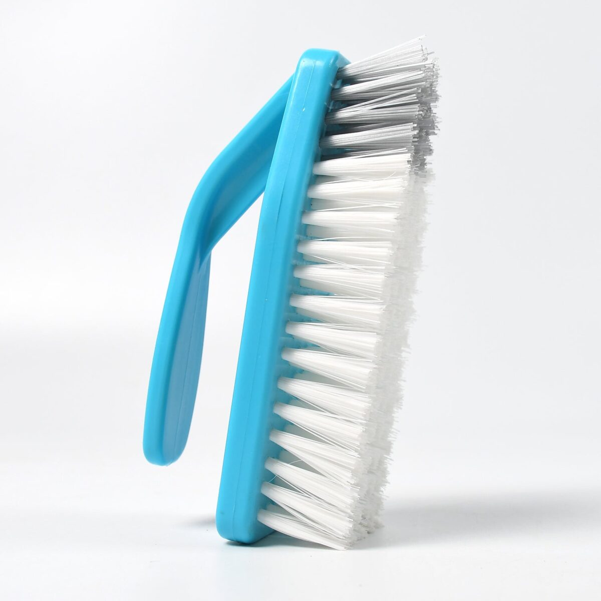 Multipurpose Cleaning Brush for Clothes and Floors - Image 4