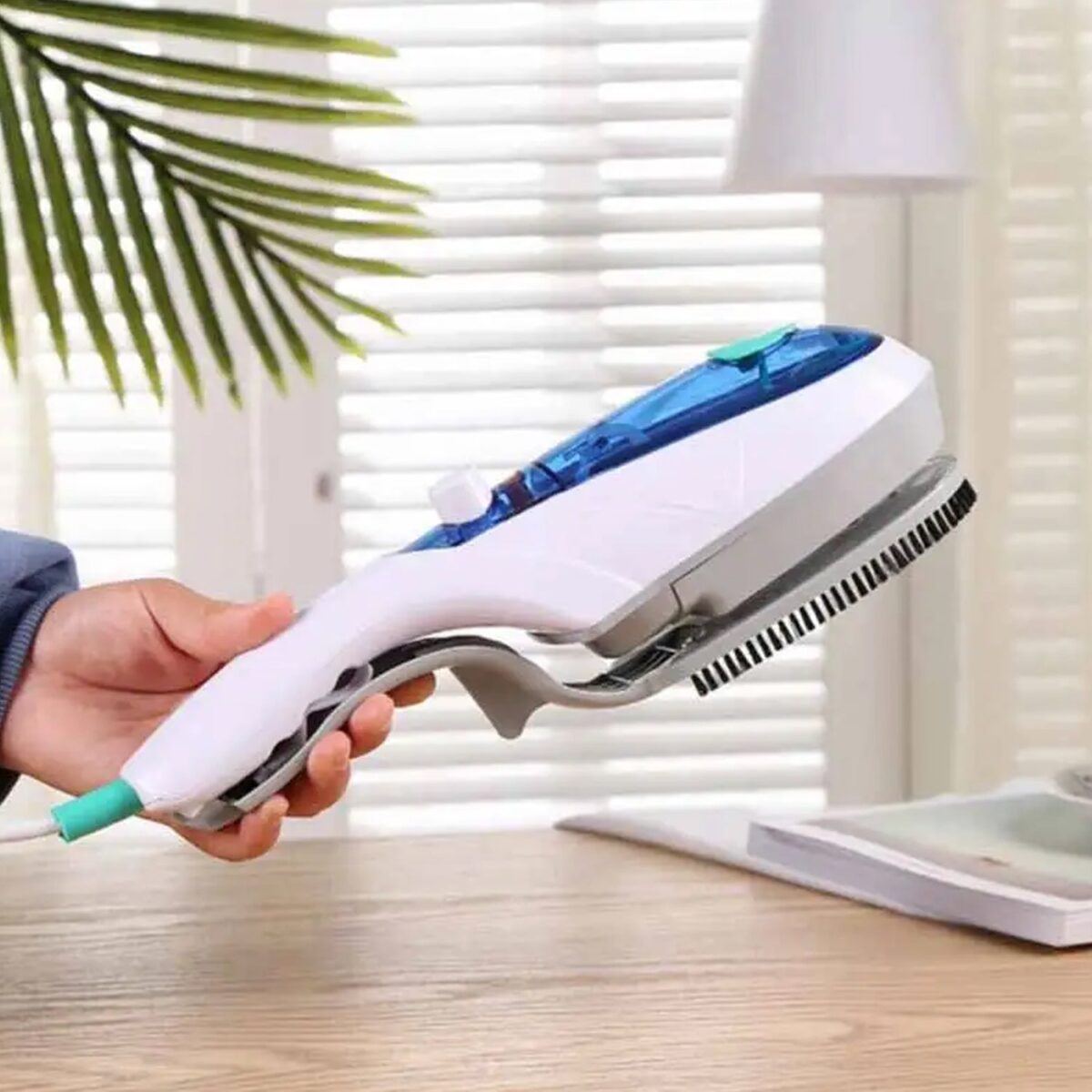 Portable ironing machine,1 Set Steam Iron Hand Held Crease Removal Portable Ironing Clothes ABS Brush Plush Toy Garment Steamer for Home Steam Iron, for Clothes, Travel Steamer - Image 3