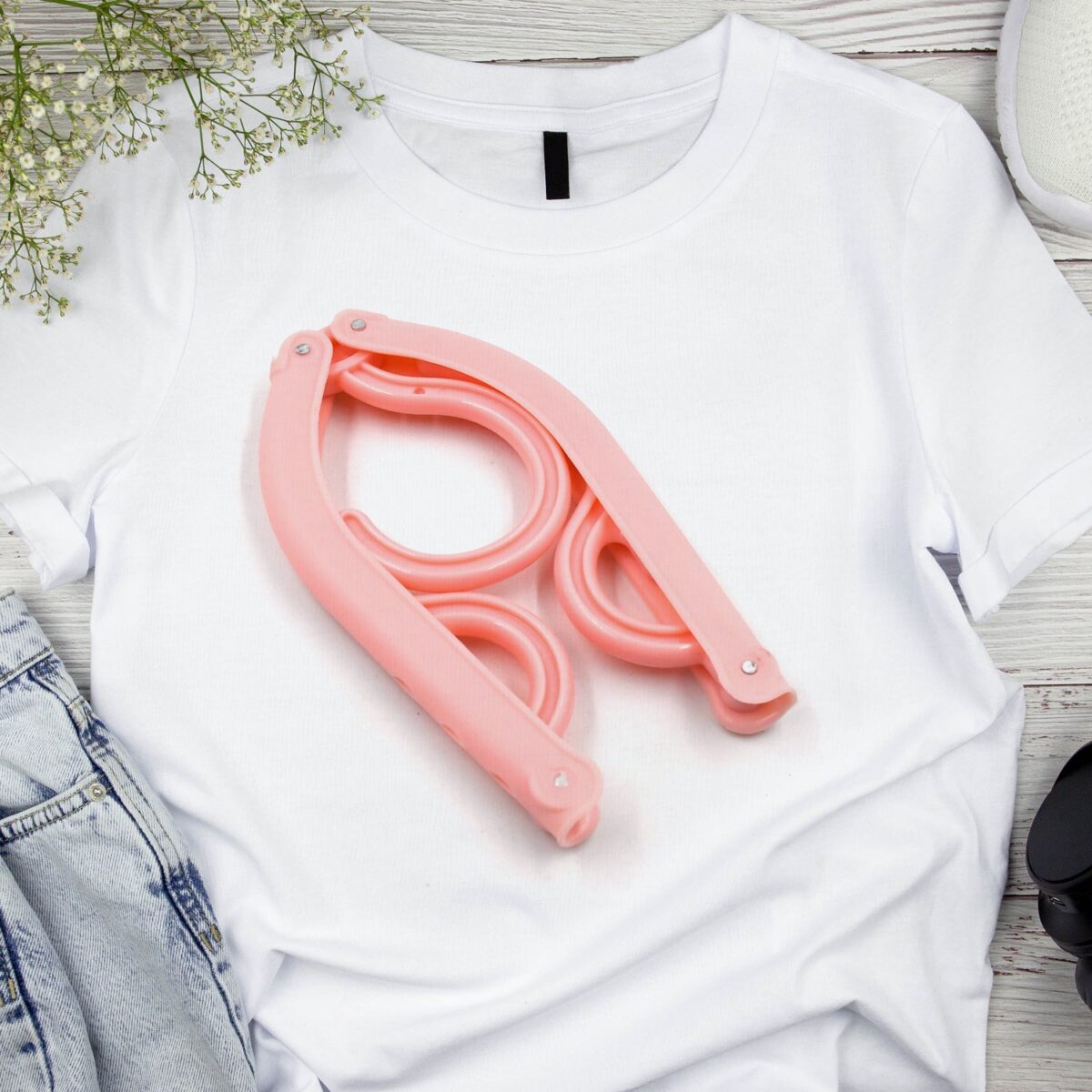 Travel Hangers Ã¢â‚¬â€œ Portable Folding Clothes Drying Rack for All - Image 1