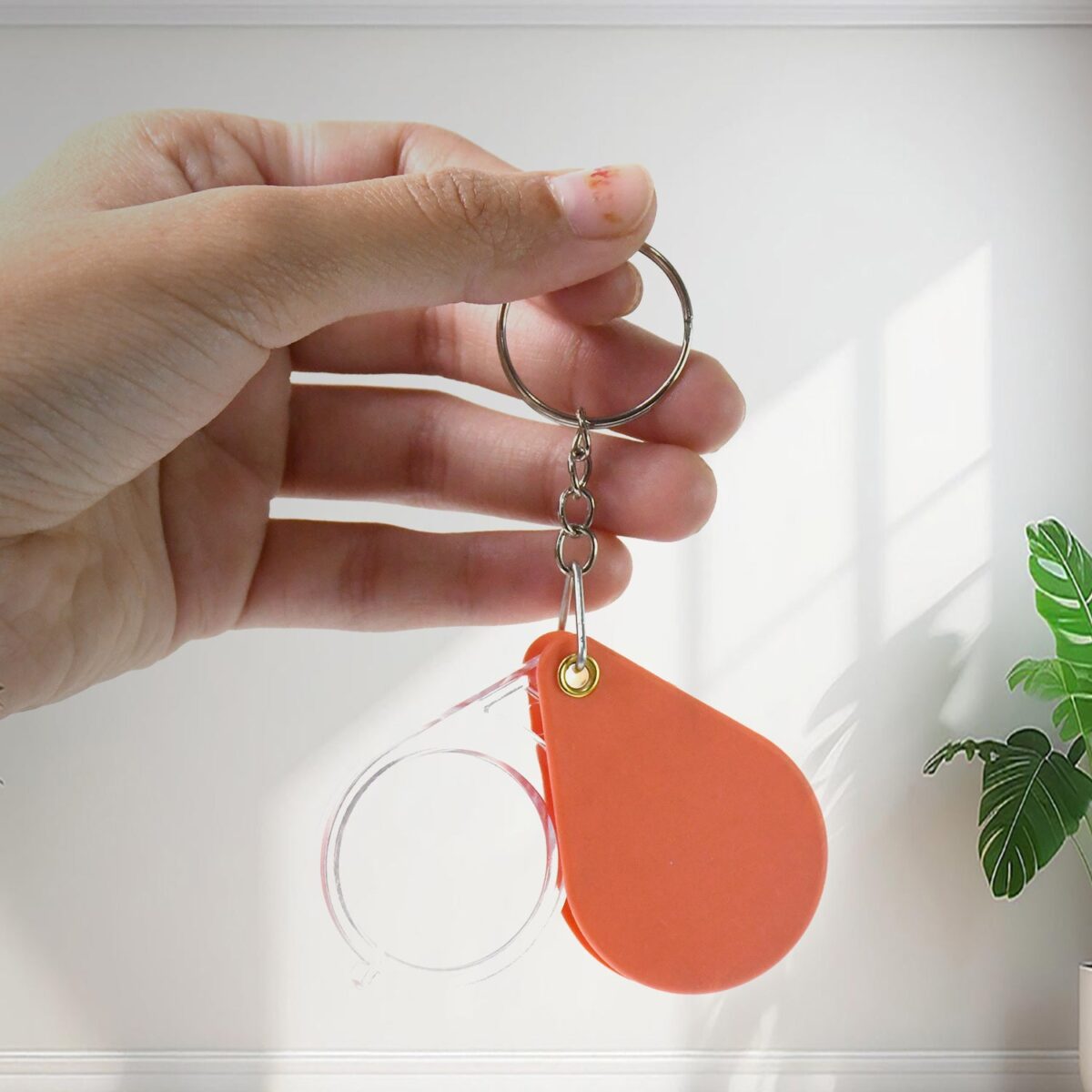 Folding Magnifier, Portable Mini Magnifier Keychain (1 Pc) - Image 3
