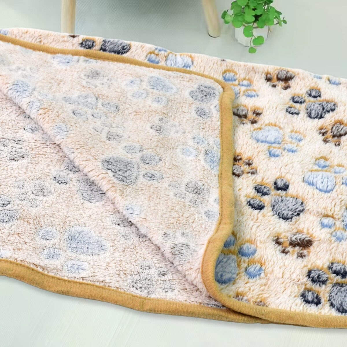Pet Soft Cat Dog  Blanket / Towel Soft Warm Sleep Mat (60Ãƒâ€”45 Cm / 1 Pc / Mix Color & Design) - Image 6