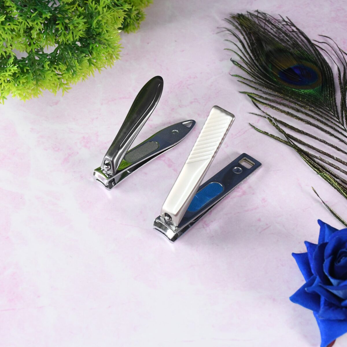 Stainless Steel Folding Portable Large Nail Clippers with Nail File (1 Pc / Mix Design) - Image 1