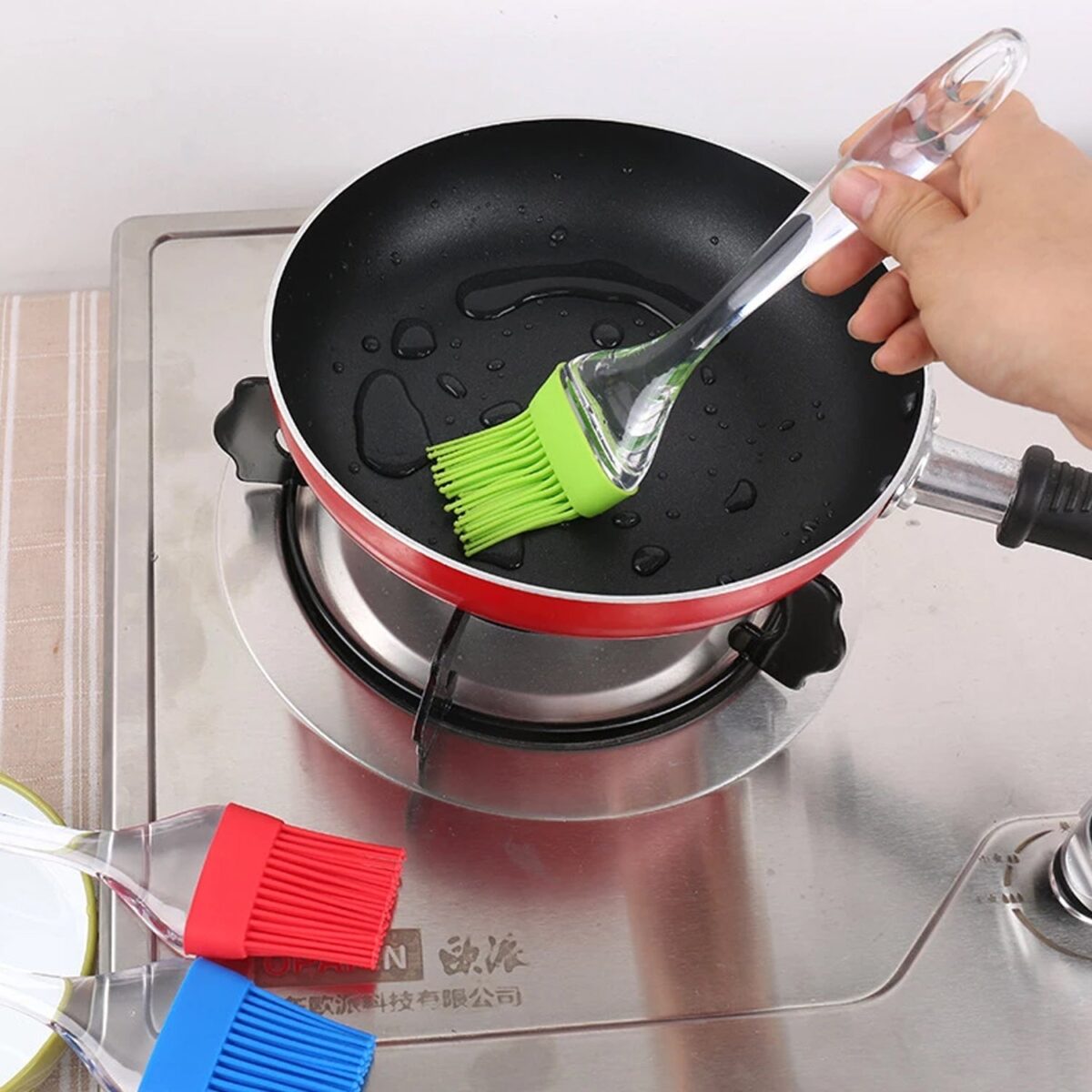 Spatula and Pastry Brush for Cake Mixer - Image 8