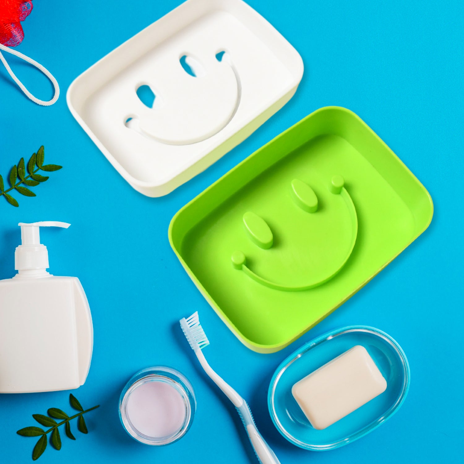 03_7d306e83-71c8-41b7-8017-0a3d9216a2b6.jpg Portable Travel Home Box Cute Cartoons Smile Face Container Draining Holder Soap Dish - Image 5