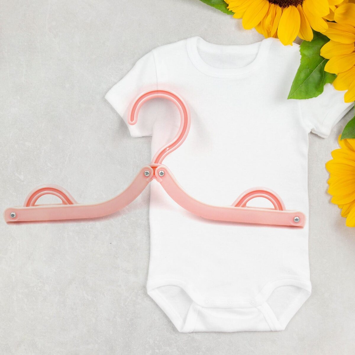 Travel Hangers Ã¢â‚¬â€œ Portable Folding Clothes Drying Rack for All - Image 3