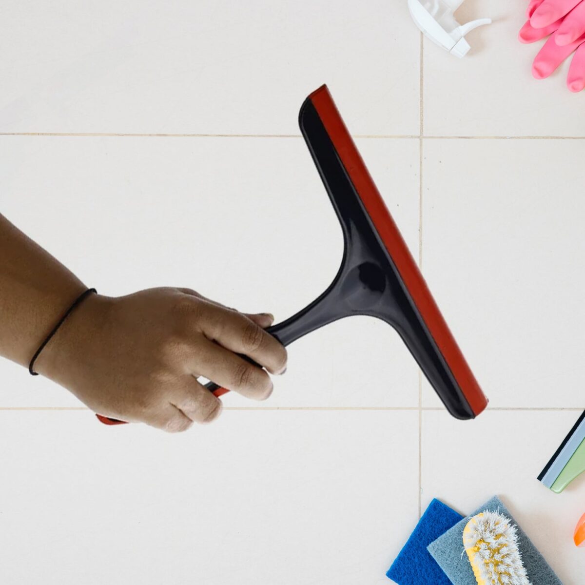 Plastic Kitchen Wiper - Silicone Head for Windows, Glass & Surfaces (1pc) - Image 3