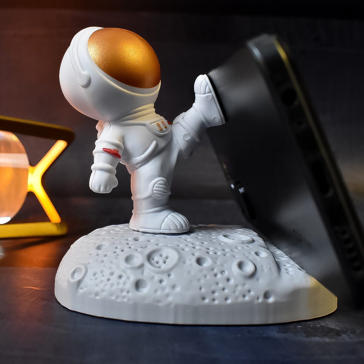 Mobile Holder Astronaut Phone Stand Planet Creative Fun 3D Design (1 Pc / Mix Design) - Image 3