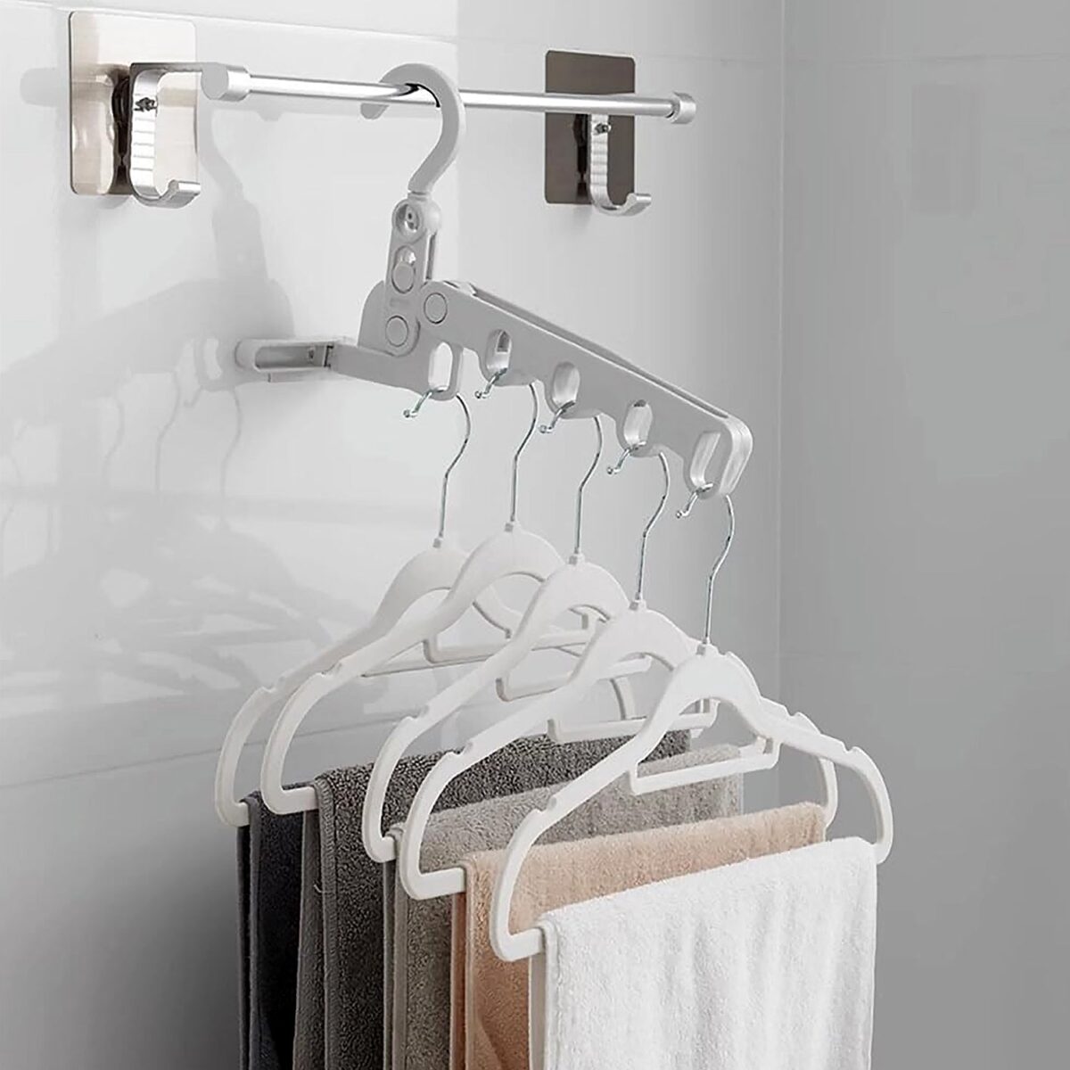 5-Hole Foldable Clothes Hanger â€“ Robust, Space-Saving Travel Rack - Image 5