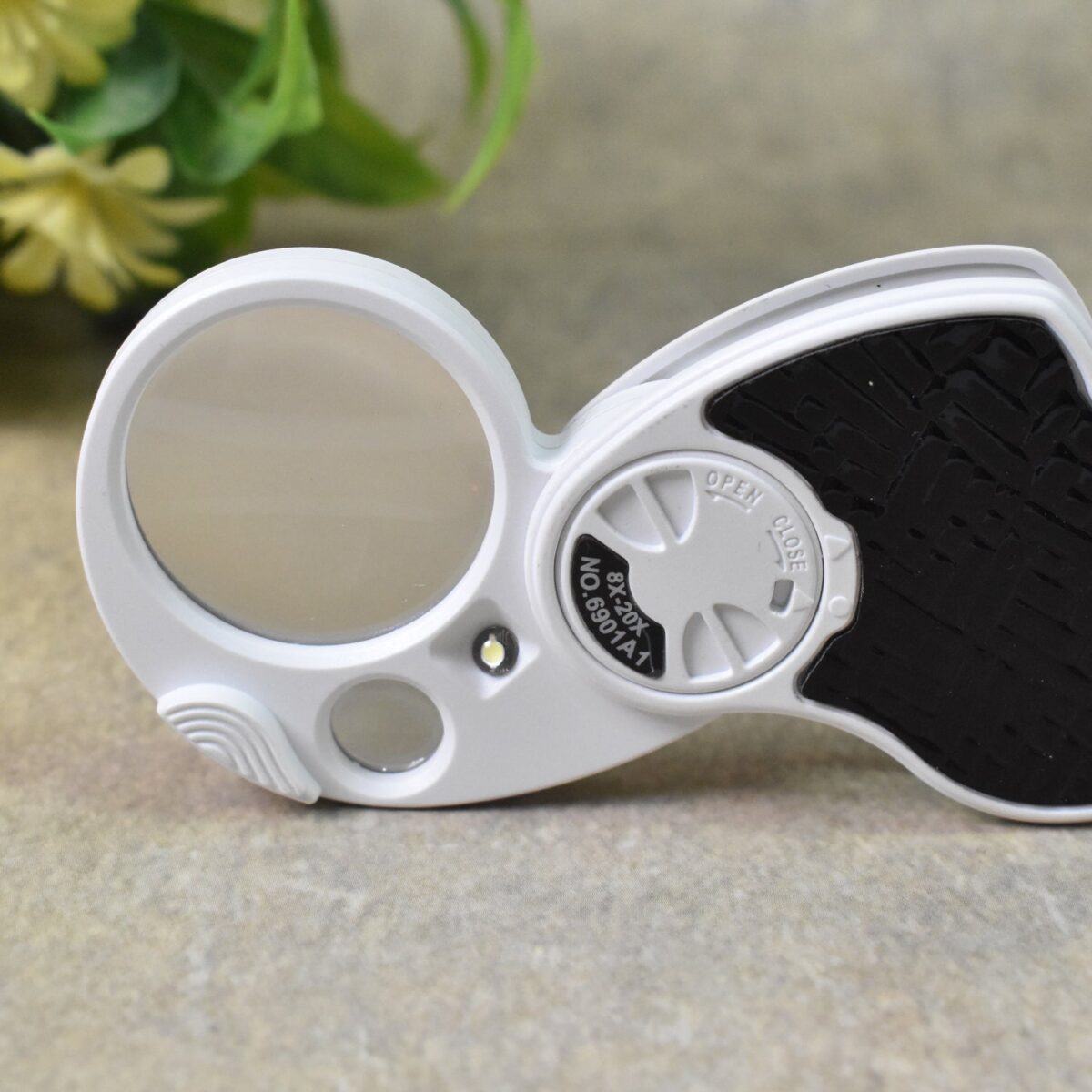 Double-Magnification Led Magnifiers with Light (1 Pc / Small) - Image 5
