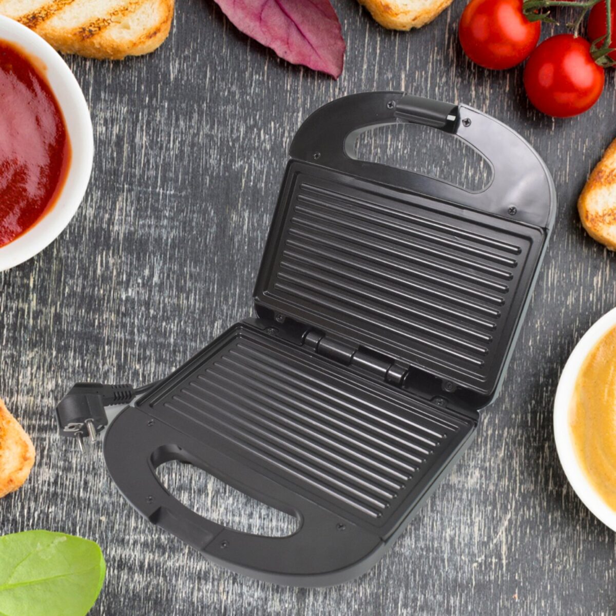 Sandwich Maker Makes Sandwich Non-Stick Plates| Easy to Use with Indicator Lights Sandwich toaster - Image 4