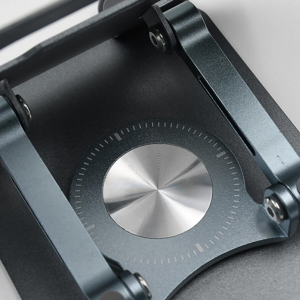 Aluminum Alloy 360Ã‚Â°Rotating Bracket, Adjustable Laptop Stand, Portable Foldable Ergonomic Laptop Support - Image 3
