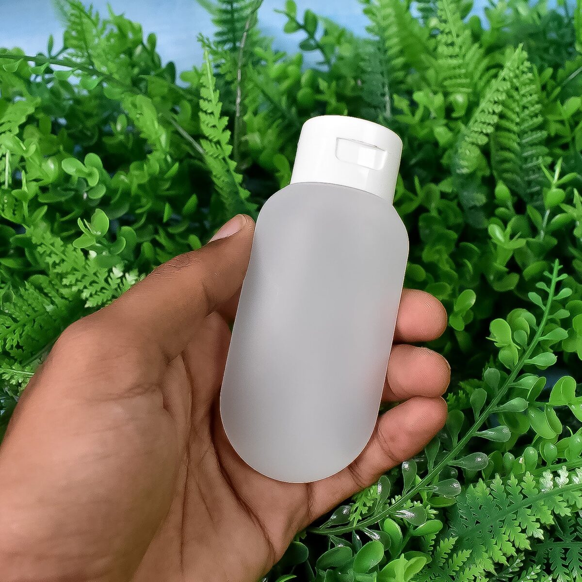 Small Plastic Travel Bottle Set, Travel Shampoo and Conditioner Bottles (1 Pc / 60 ML Approx / Mix Color) - Image 6