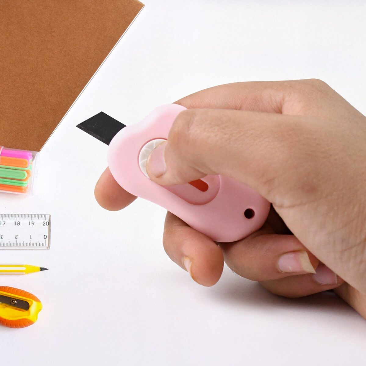 Mini Cloud Cutter (1 Pc): Portable & Safe Box Opener (Multiple Uses) - Image 4