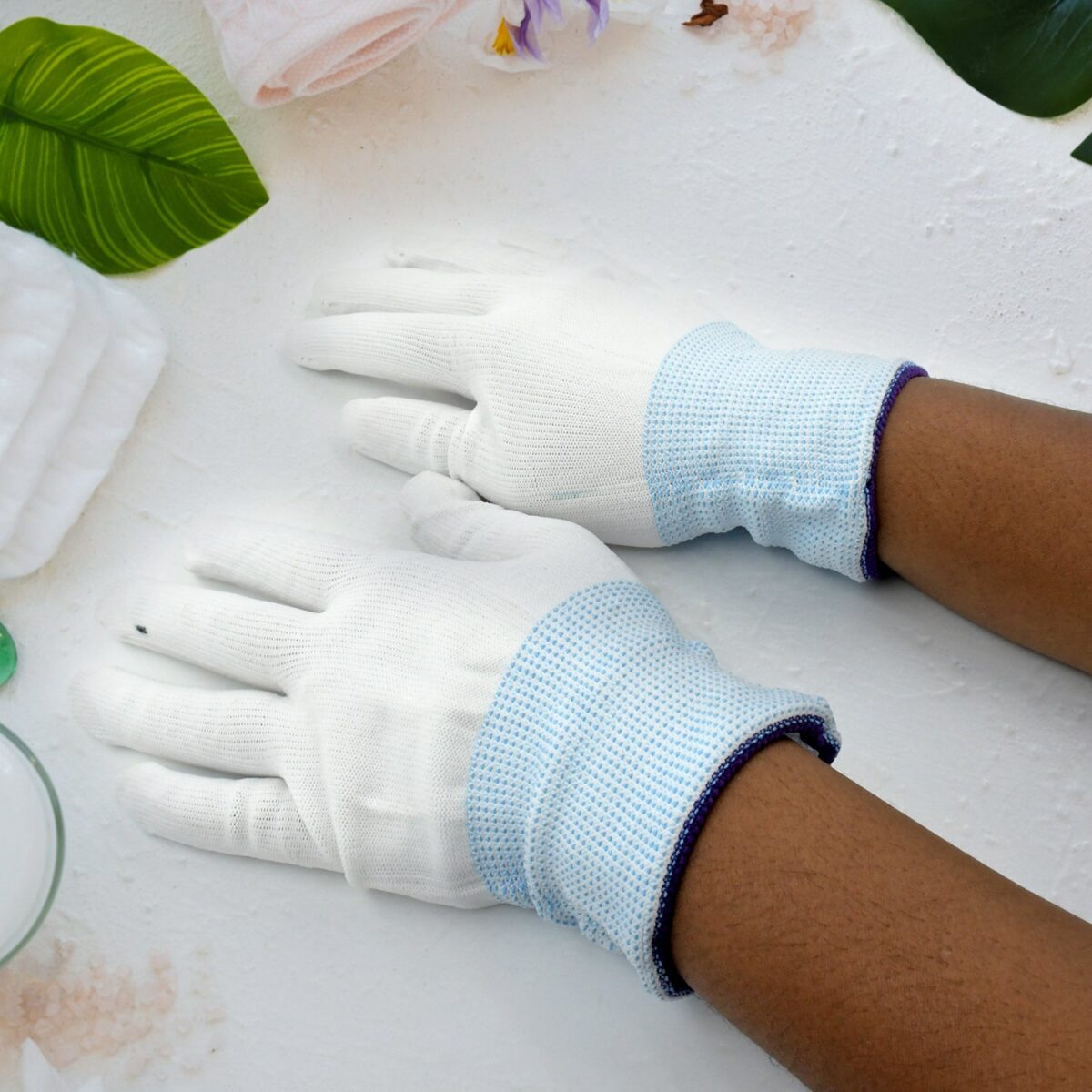 Small 1 Pair Cut Resistant Gloves Anti Cut Gloves Heat Resistant, Nylon Gloves, Kint Safety Work Gloves High Performance Protection. - Image 5