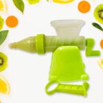 Manual Juicer Modern Plastic Fruit and Vegetable Juicer (1 Pc / Bowl Not Included) - Image 4