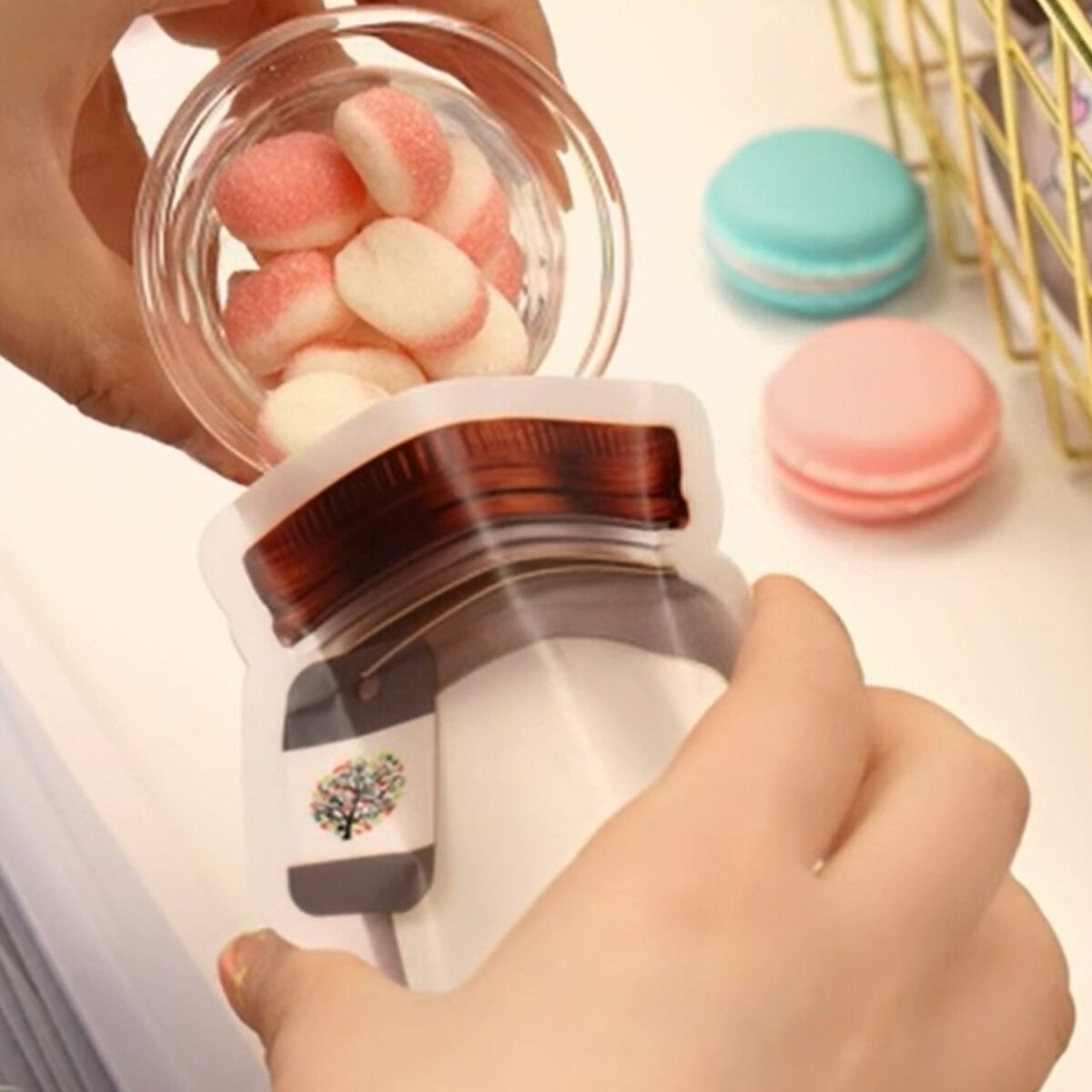 Plastic Transparent Medium Jar Shaped Pouch With Zipper (1 Pc) - Image 4
