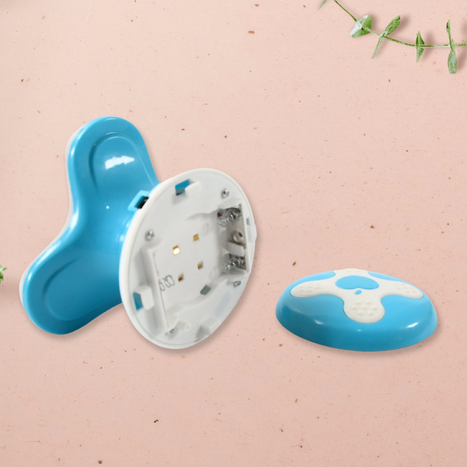 04_adb9e048-9b53-44e8-9b67-18b3ebd4c3e3.jpg Triangle USB Mini Massager ââ¬â Multifunction, Automatic Switch, Fatigue Relief (1 Pc/ Battery Not Included) - Image 6