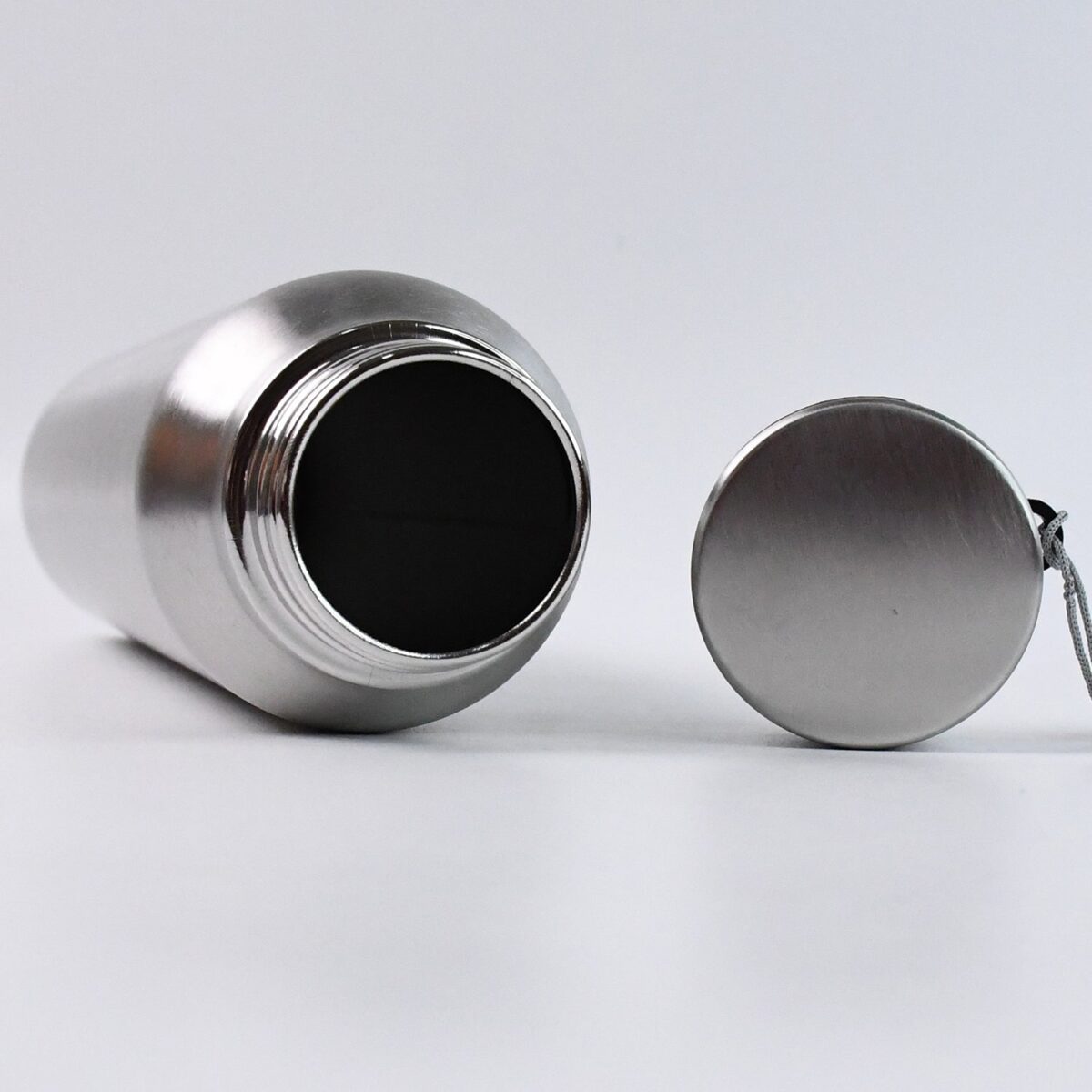 Stainless Steel Double Wall Drink Water Bottle (1000 ML) - Image 4