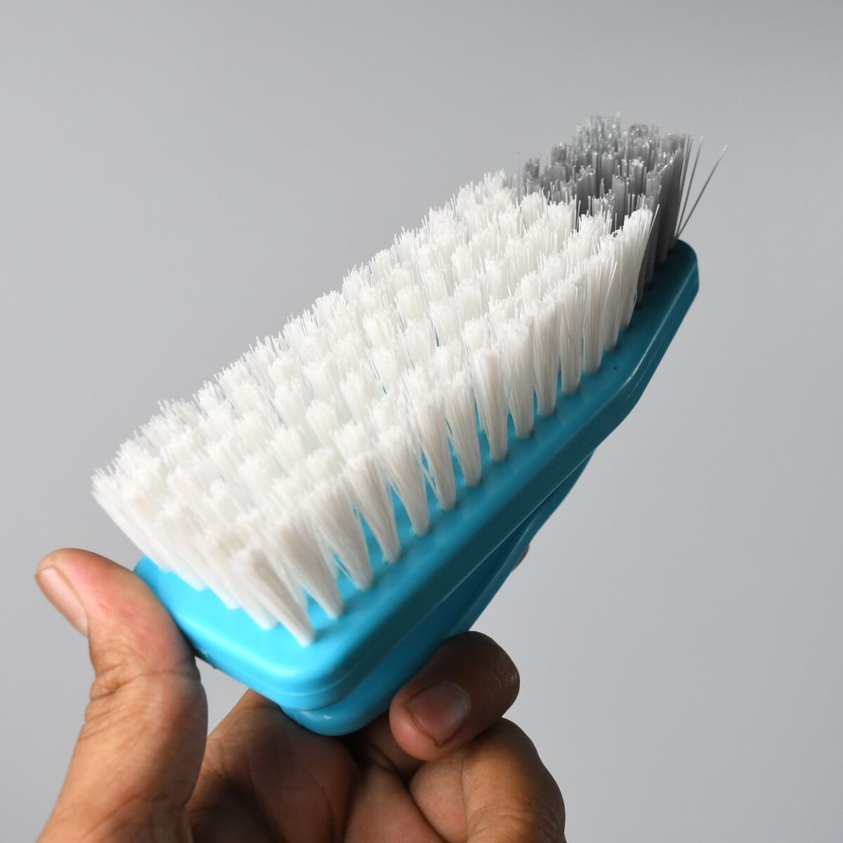 Multipurpose Cleaning Brush for Clothes and Floors - Image 5