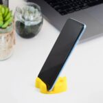 Multi-Functional Apple-Shaped Plastic Mobile Stand with Pen Holder (1 Pc / Mix Color) - Image 7