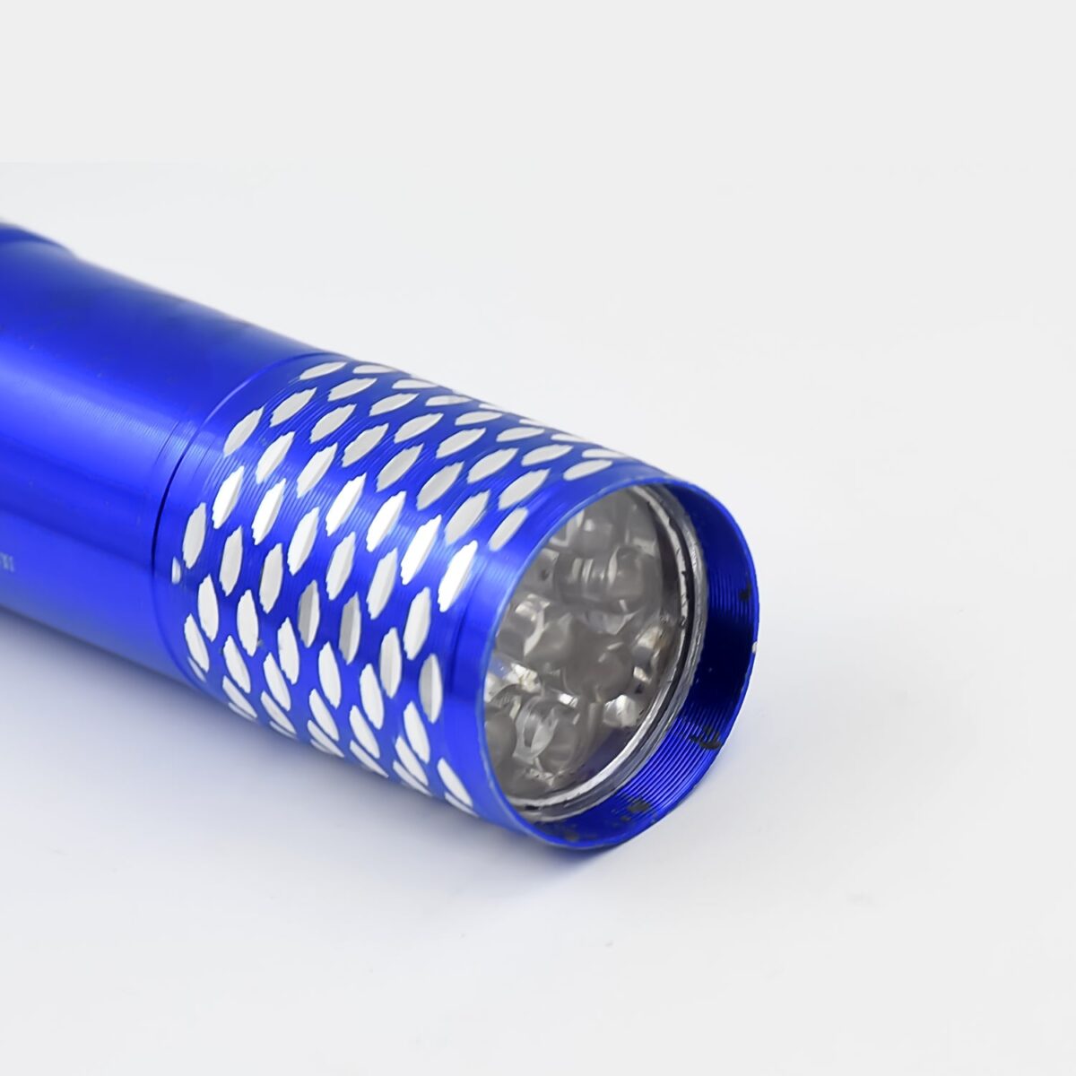 Portable Mini Torch Ã¢â‚¬â€œ 9 LED Pocket Flashlight, 3 Battery Operated (Battery Not Included, Mix Color) - Image 4