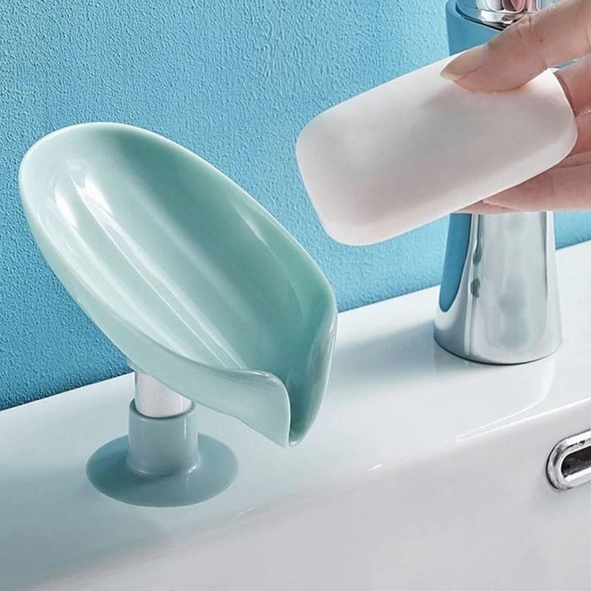 Soap Holder Stand Self Draining Soap Dish Holder Soap Box (1 Pc) - Image 3