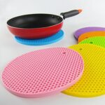 Silicon Hot Pot Mat Set - 4-Piece Heat-Resistant Trivets for Protecting Surfaces - Image 6