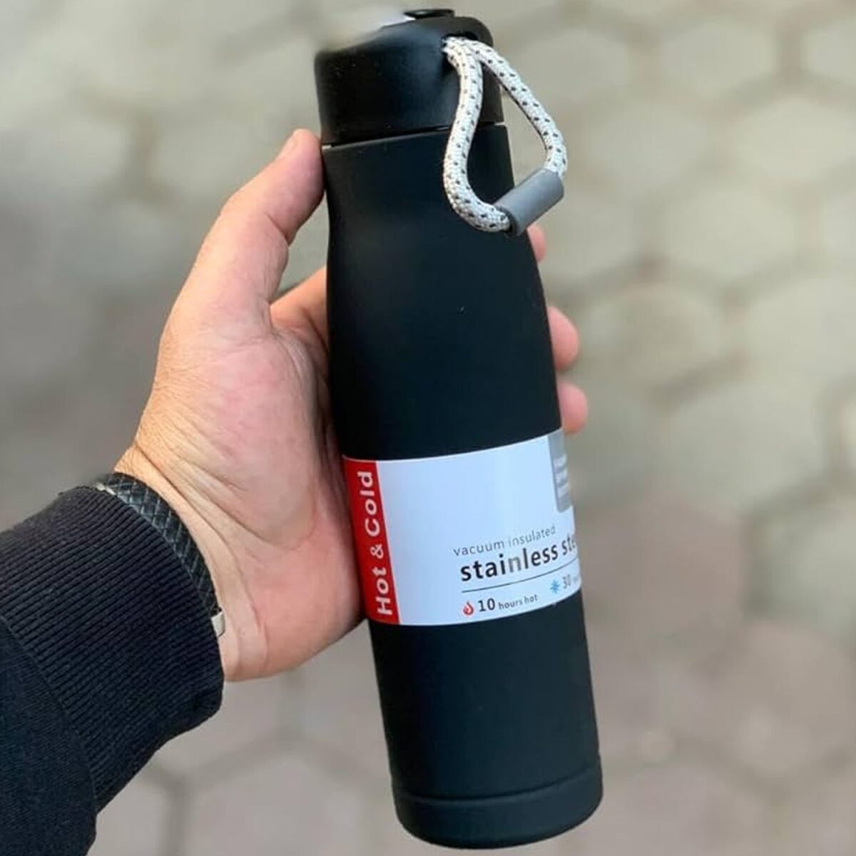Double Wall Vacuum Insulated Water Bottle (550 ML) - Image 6