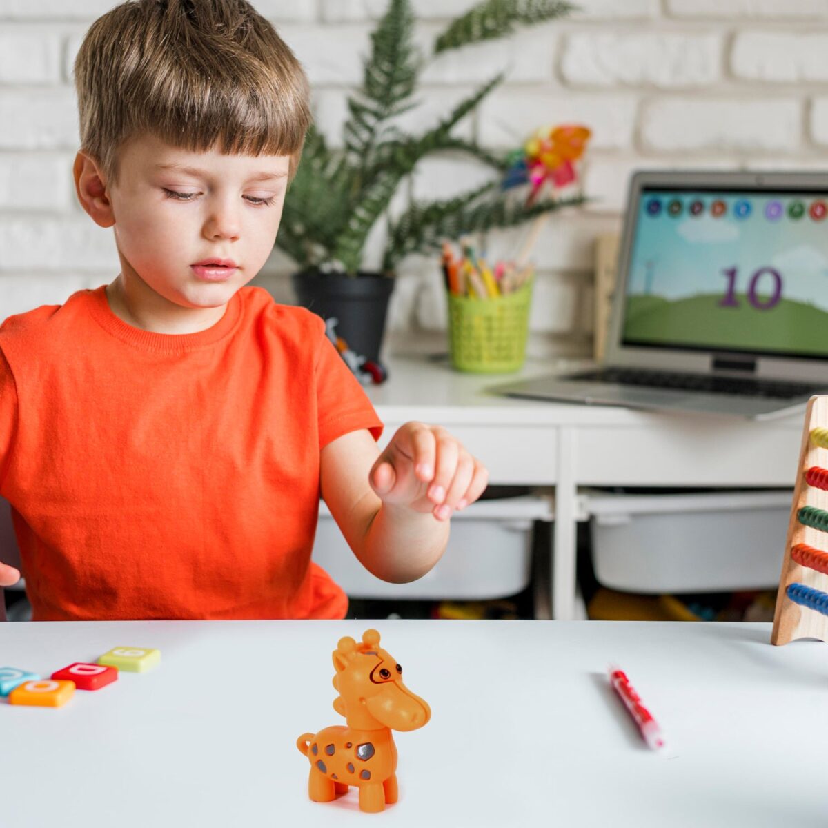 Extandable Giraffe toy, Cute Looking Giraffe with Extandable Neck - Image 5
