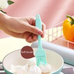 Silicone Kitchen Oil Spatula Brush with Handle Pastry / Cake Brush (17 cm / 1 Pc) - Image 8