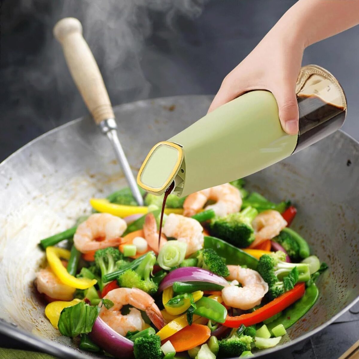 Oil Dispenser, 500ml Cooking Oil Dispensing Cruets, Oil Bottle with Automatic Open Lid, Cooking Oil Bottle for Kitchen Grilling Frying (500 ML) - Image 5