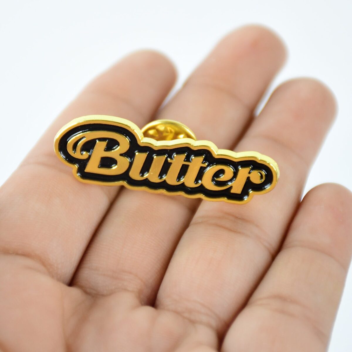 Stylish Metal Badge Pin Ã¢â‚¬â€œ Single Piece (Random Design) - Image 7