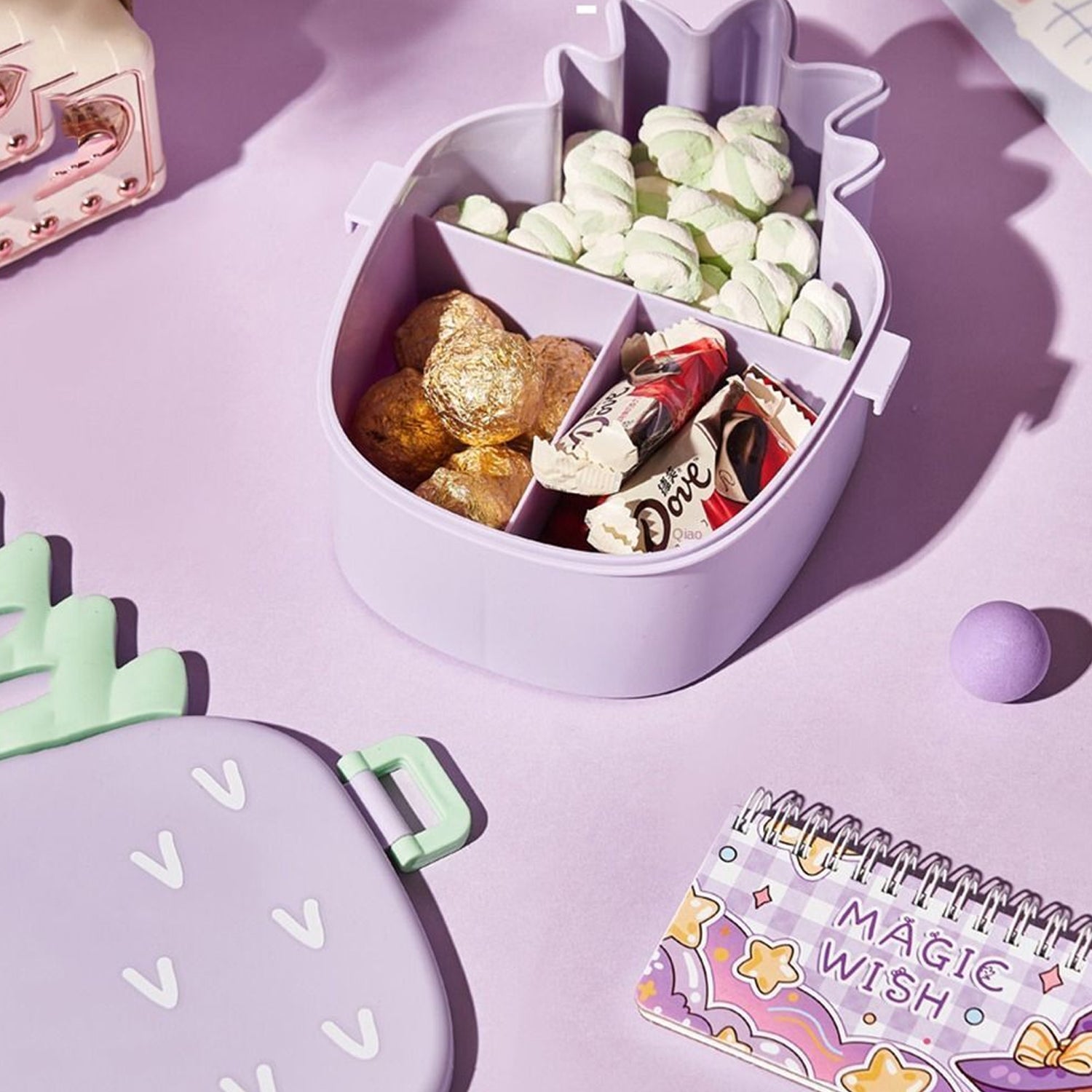 07_b1a8e7cf-37e5-474c-a03a-8b3db08aaae7.jpg Kids Lunch Box Cute Pineapple Shaped Bento Box with Fork Spoon Snack Container Microwave Portable Office Lunch Box (1 Pc / With Spoon, Fork & Color Box) - Image 8