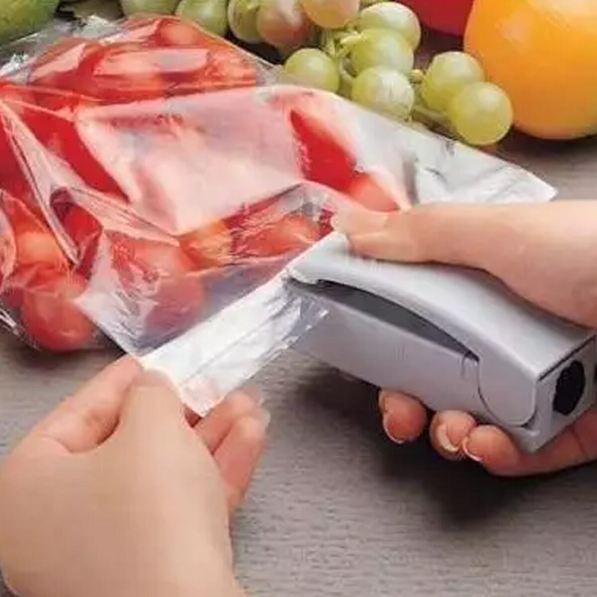 Multifunctional Household Mini Portable Super Sealer Handy Plastic Bag Sealer Sealing Machine - Image 1