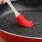 Spatula and Pastry Brush for Cake Decoration - Image 7