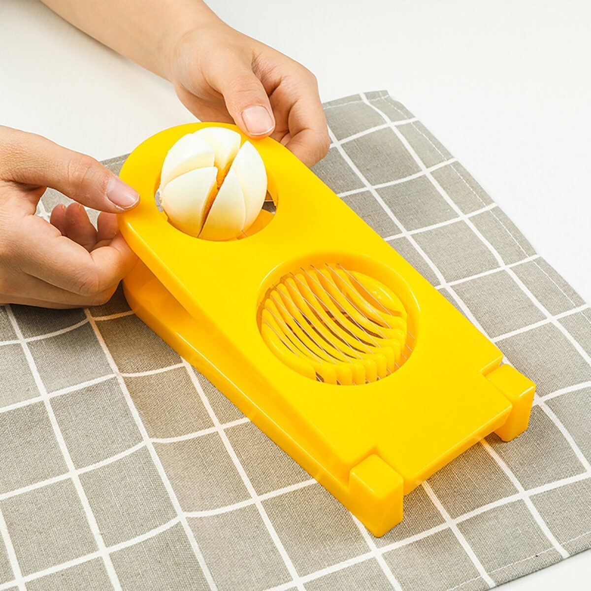 Multi-Segment 2 in 1 Egg Cutter / Slicer - Image 4