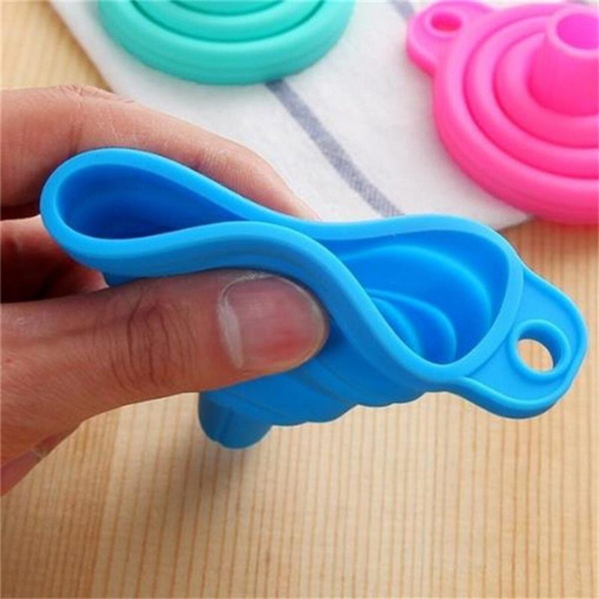 Silicone Funnel for Kitchen Use Oil Pouring Sauce Water Juice - Image 7