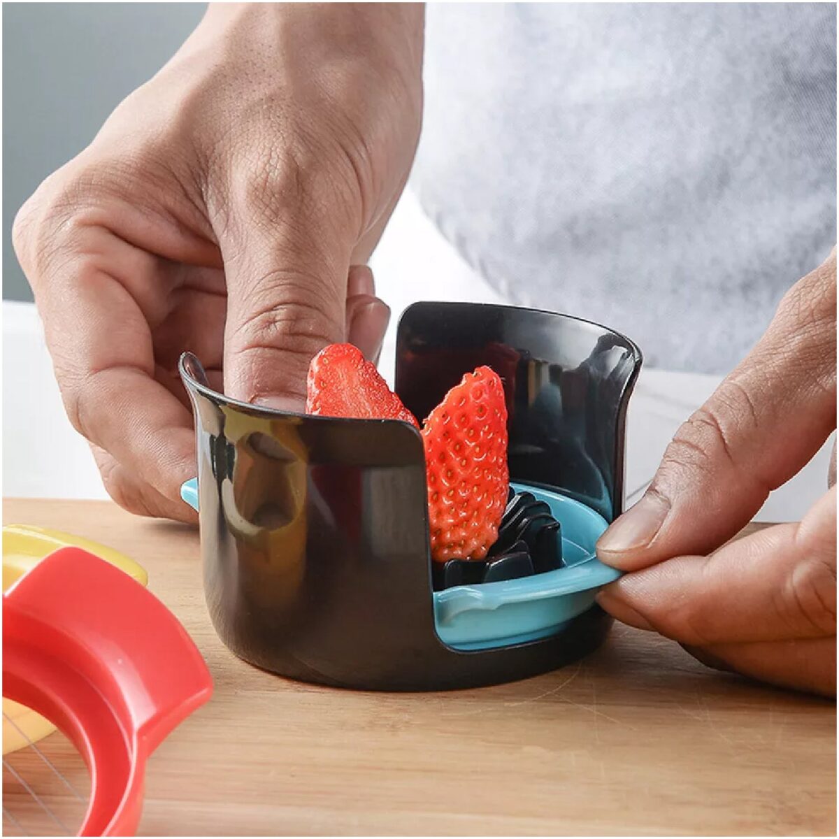Multifunctional 3-in-1 Egg Cutter - Stainless Steel Slicing Tool with Durable Wires - Image 6