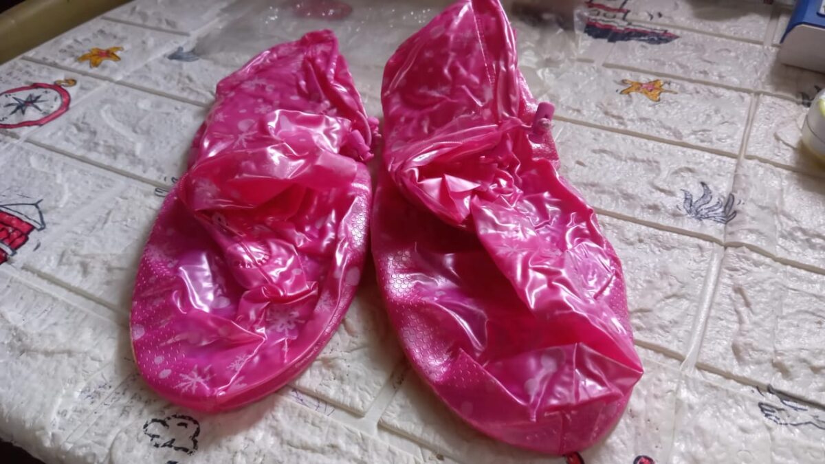 4541 Plastic Shoes Cover Reusable Anti-Slip Boots Zippered Overshoes Covers Pink, Transparent Waterproof Snow Rain Boots for Kids/Adult Shoes, for Rainy Season (XL Size1 Pairs) - Image 7